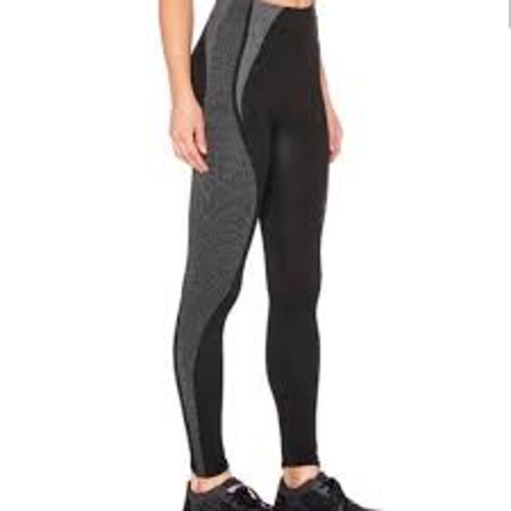 Spanx Curved Lines Seamless Leggings Womens Size Large Black Gray White
